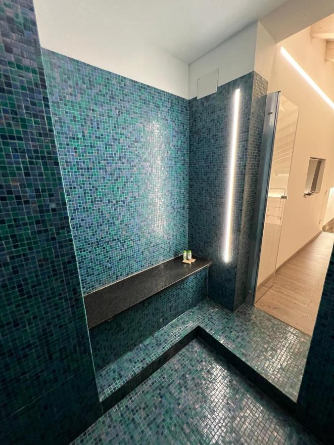 Blue Diamond Como Lejlighed Eksteriør billede